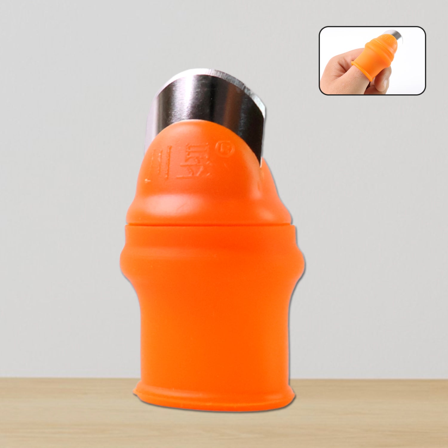 Thumb Knife Cutter With Silicone Finger Guard (1 Pc) Thumb Knife Cutter With Silicone Finger Guard (1 Pc)